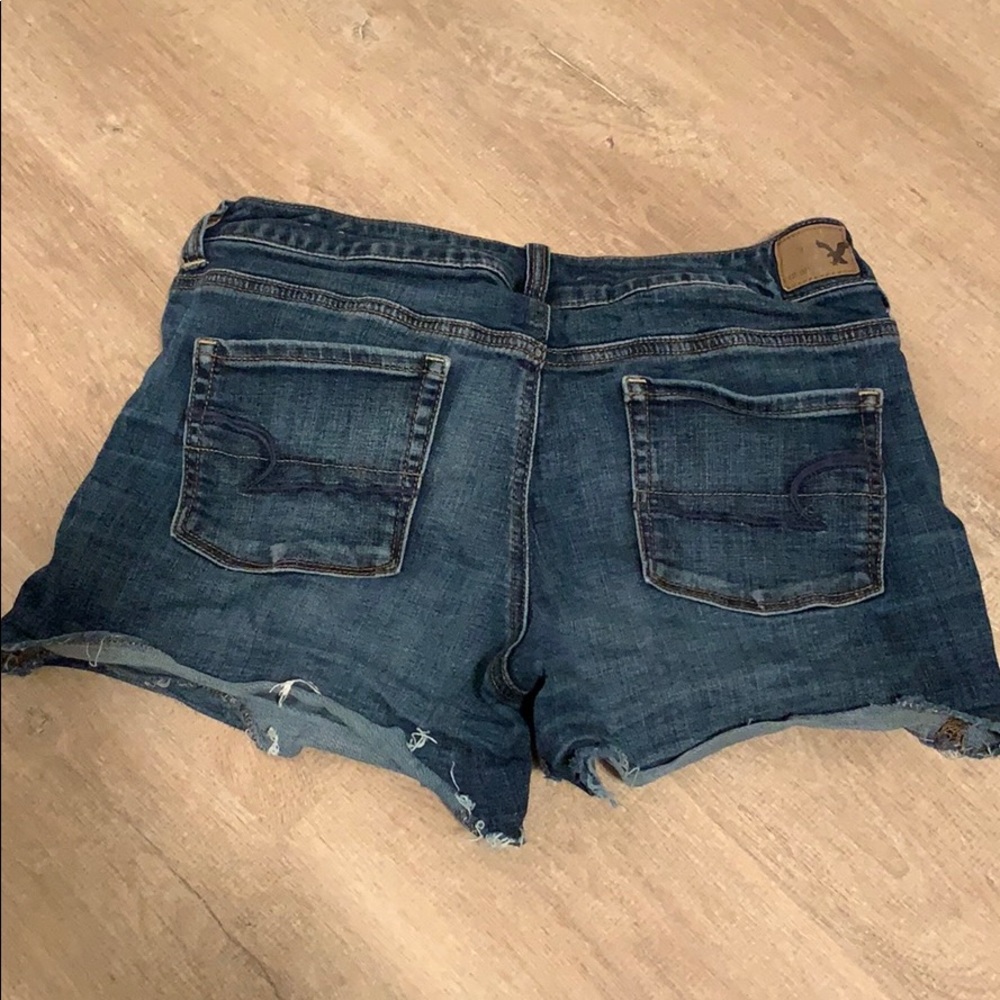 Shorts - Picture 2 of 3